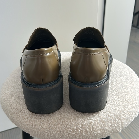 Free People Chunky Decker Loafer in Olive Green Learher 37.5/7.5 NWOB - Picture 4 of 10